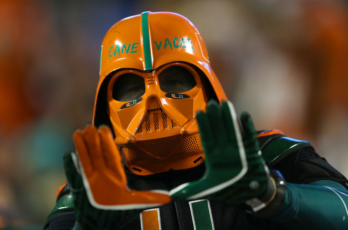 Miami-Hurricanes-fan-GettyImages-630628664_master.jpg
