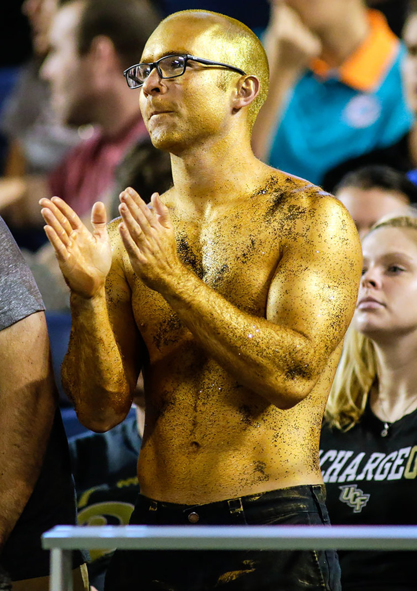 UCF-Knights-fan-GettyImages-630278422_master.jpg