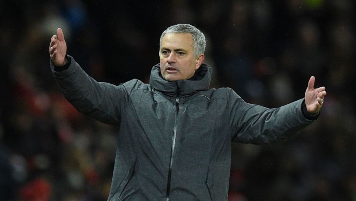 Furious Jose Mourinho Laments Referee Following Manchester Derby City Were Lucky Sports 