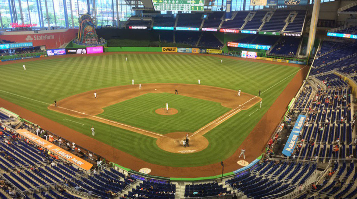 Miami Marlins play in front of nearly empty stadium vs. Phillies