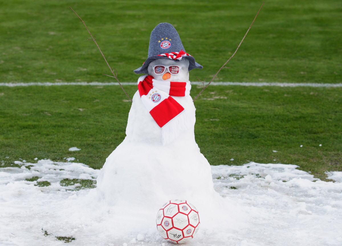 bayern-snowman-snow.jpg