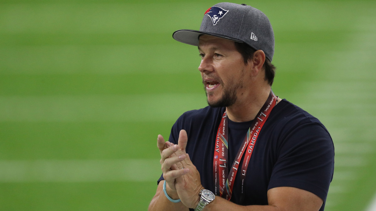 Mark Wahlberg looks for 'Patriots' – Boston Herald