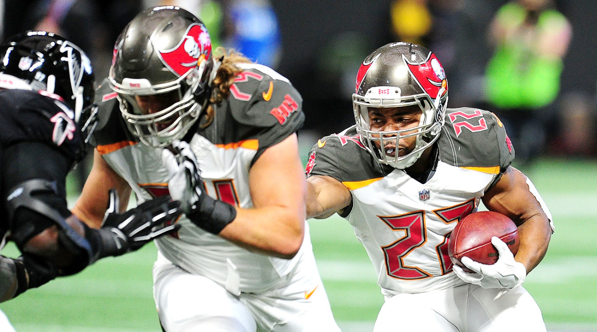 Injury outlook for Doug Martin, Amari Cooper - Sports ...