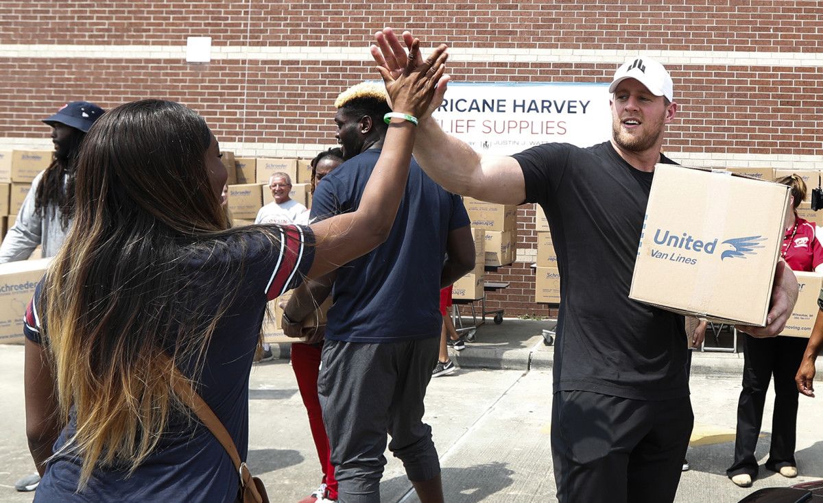 2017_HarveyRelief_R.jpg