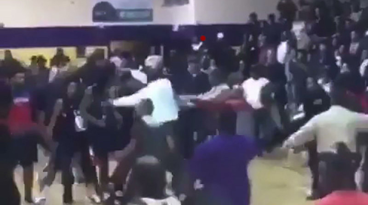 Watch: DII basketball teams LeMoyne-Owen, Lane brawl (video) - Sports ...