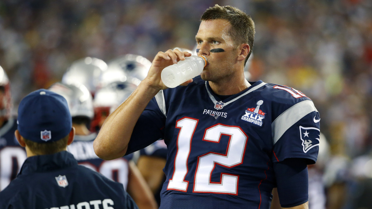 Tom Brady Is Really Great At Chugging Beer: Julian Edelman Was Stunned By  NFL GOAT's Secret Skill As Brian Hoyer Recalls Patriots QB Saying 'You  really thought you were going to beat