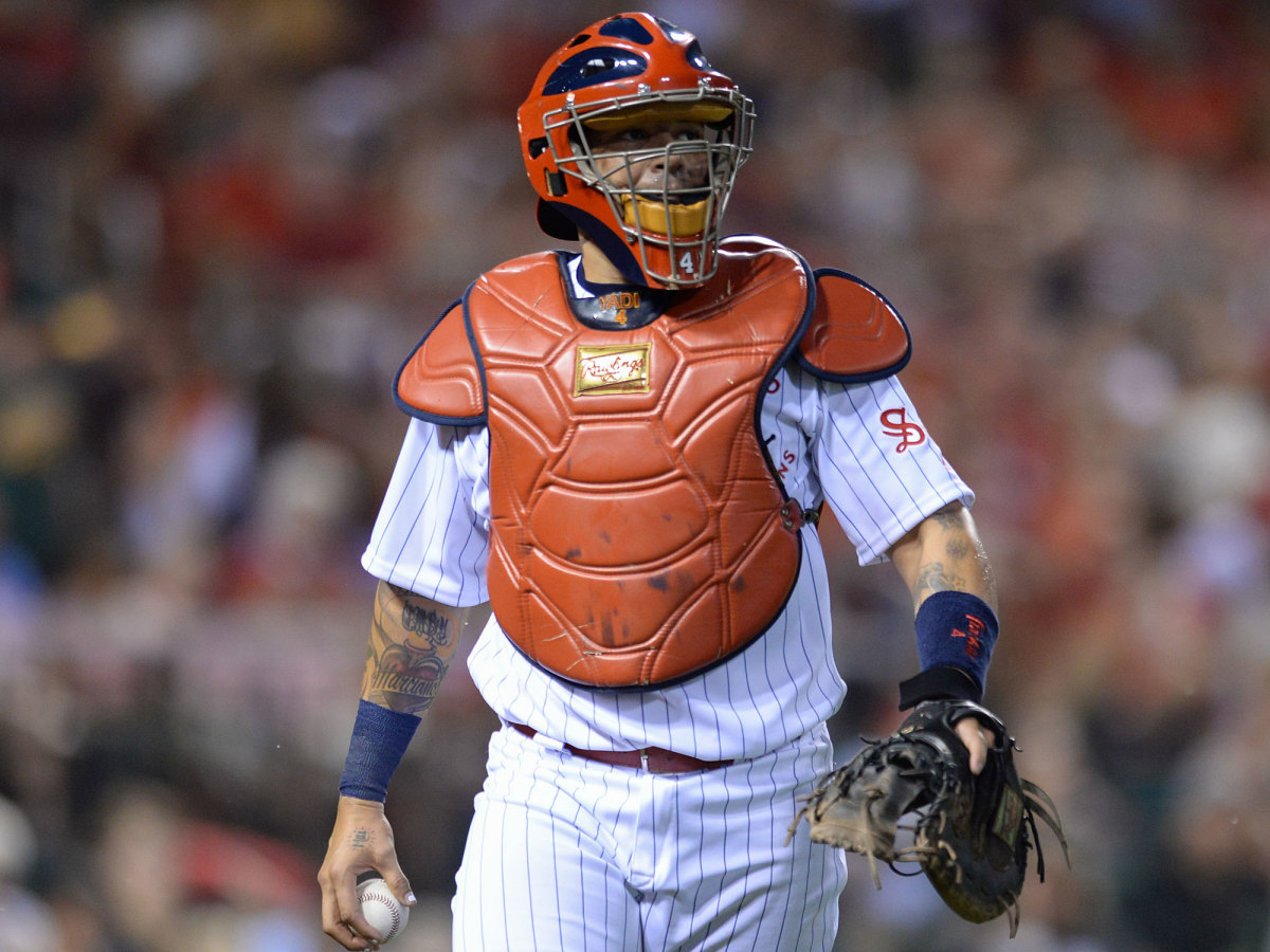 Cardinals' Yadier Molina Passes Mike Piazza for 6th-Most Hits by Catcher -  Fastball