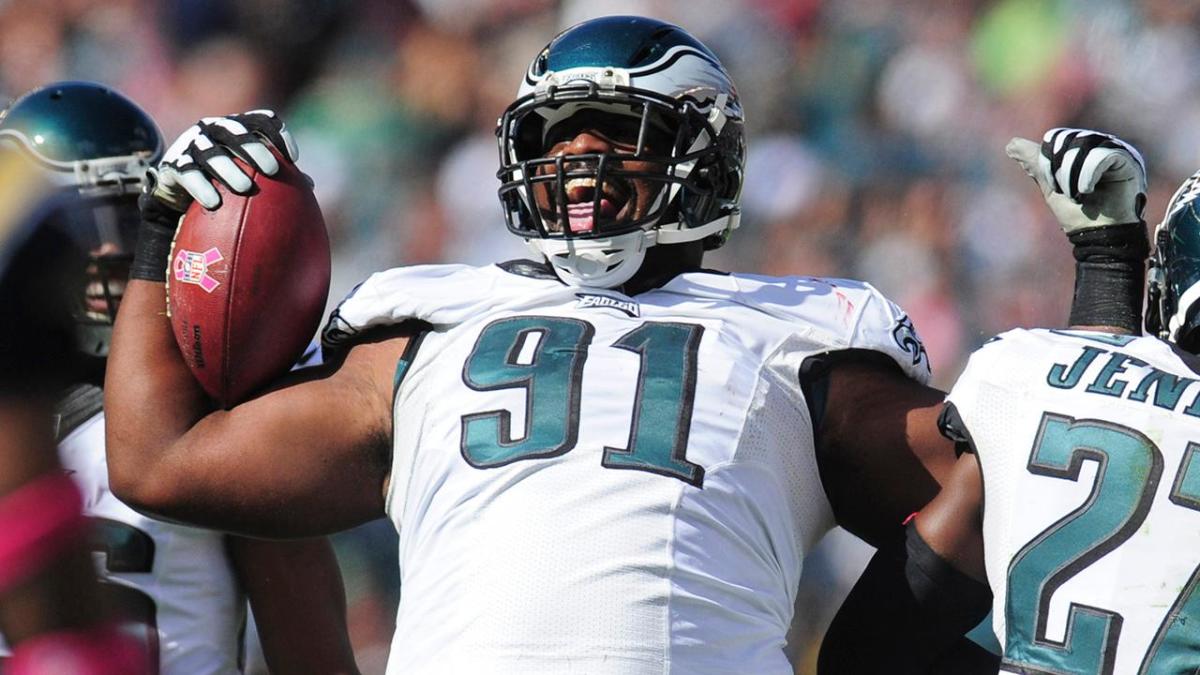 Philadelphia Eagles sign Fletcher Cox to deal worth $63 million