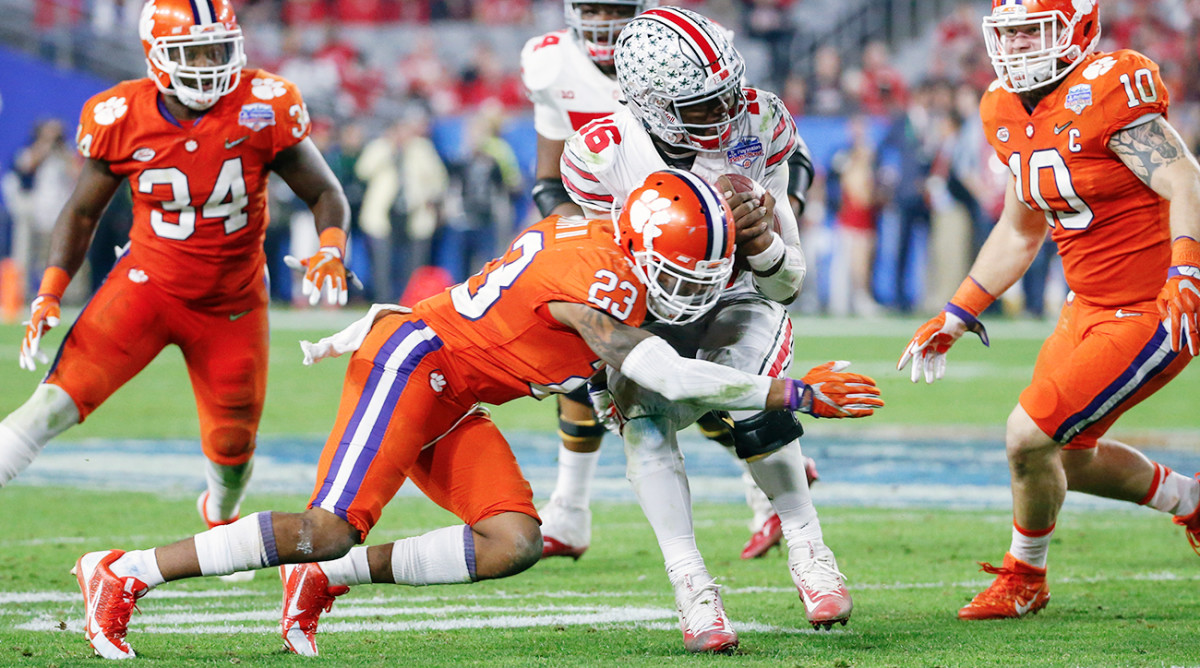 Sling TV - Catch @NDFootball vs. @OhioStAthletics in the #fiestabowl at 1pm  ET TODAY on @ESPN!