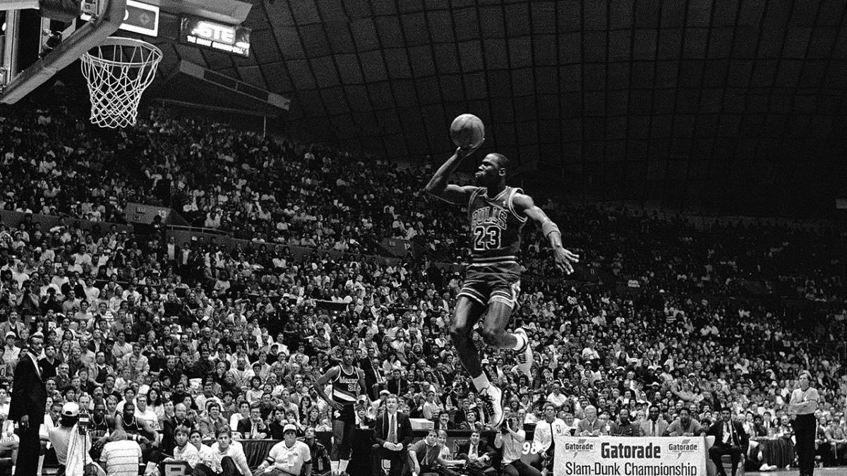 Michael Jordan dunk contest photo explained by SI photographer - Sports  Illustrated