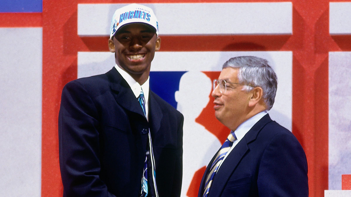 Kobe Bryant NBA: 1996 Draft, 12 players picked before LA Lakers