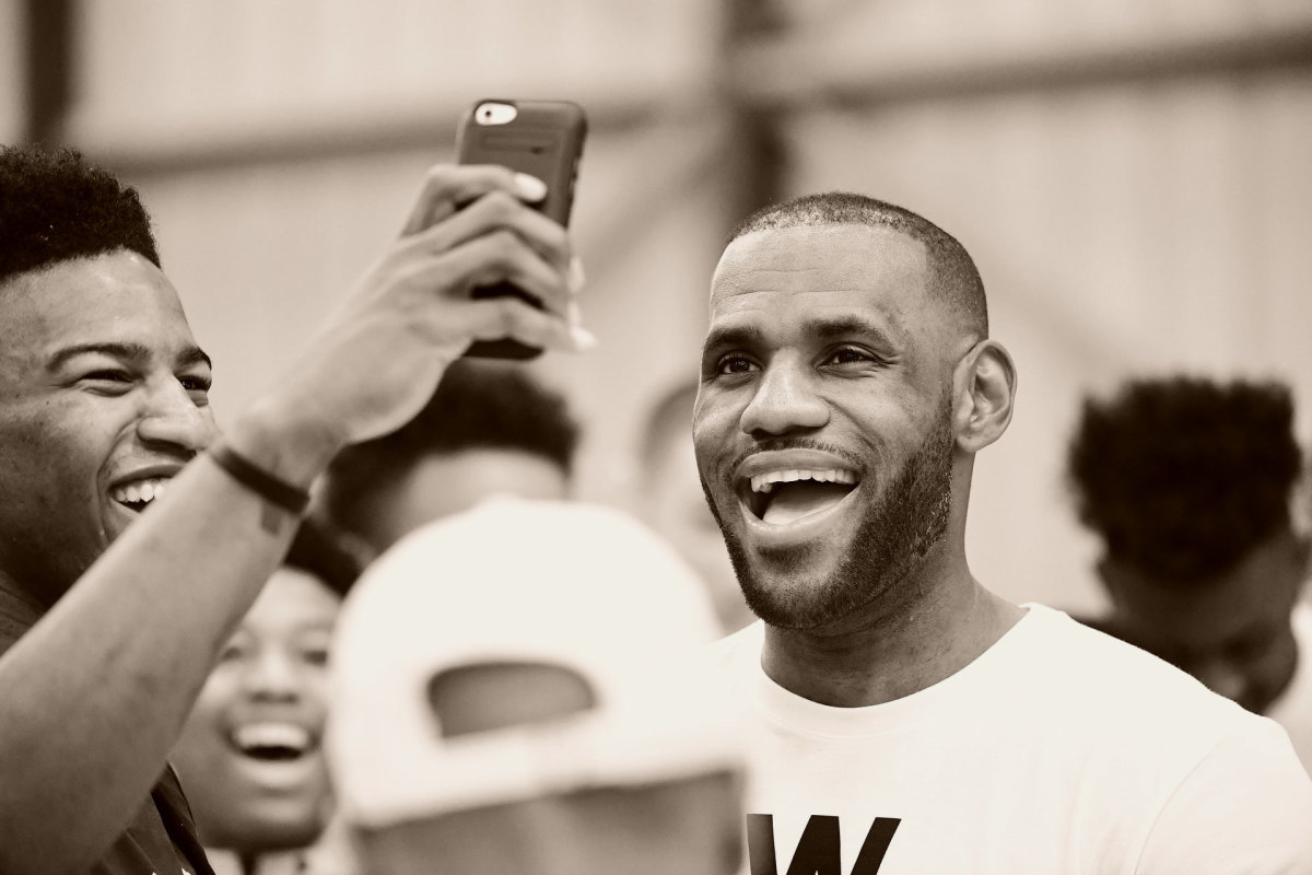 LeBron-James-SI457_TK1_0117.jpg