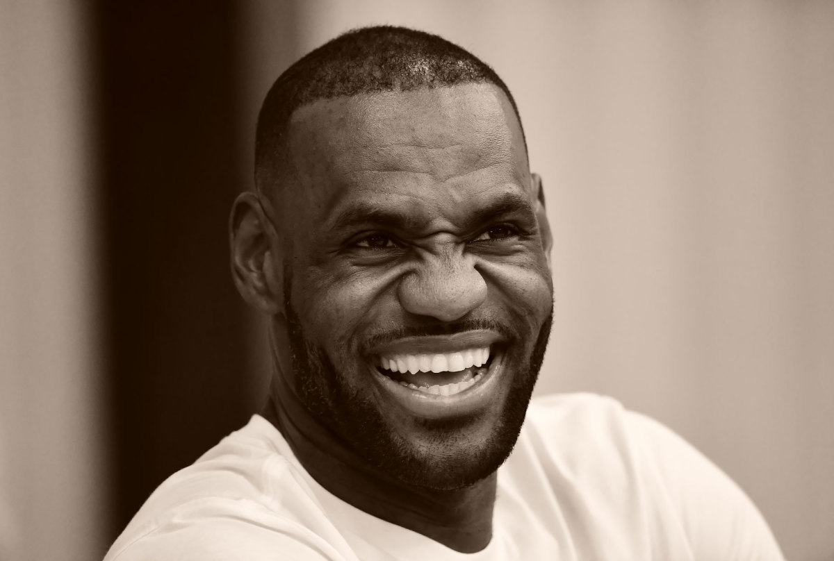 LeBron-James-SI457_TK1_0144.jpg