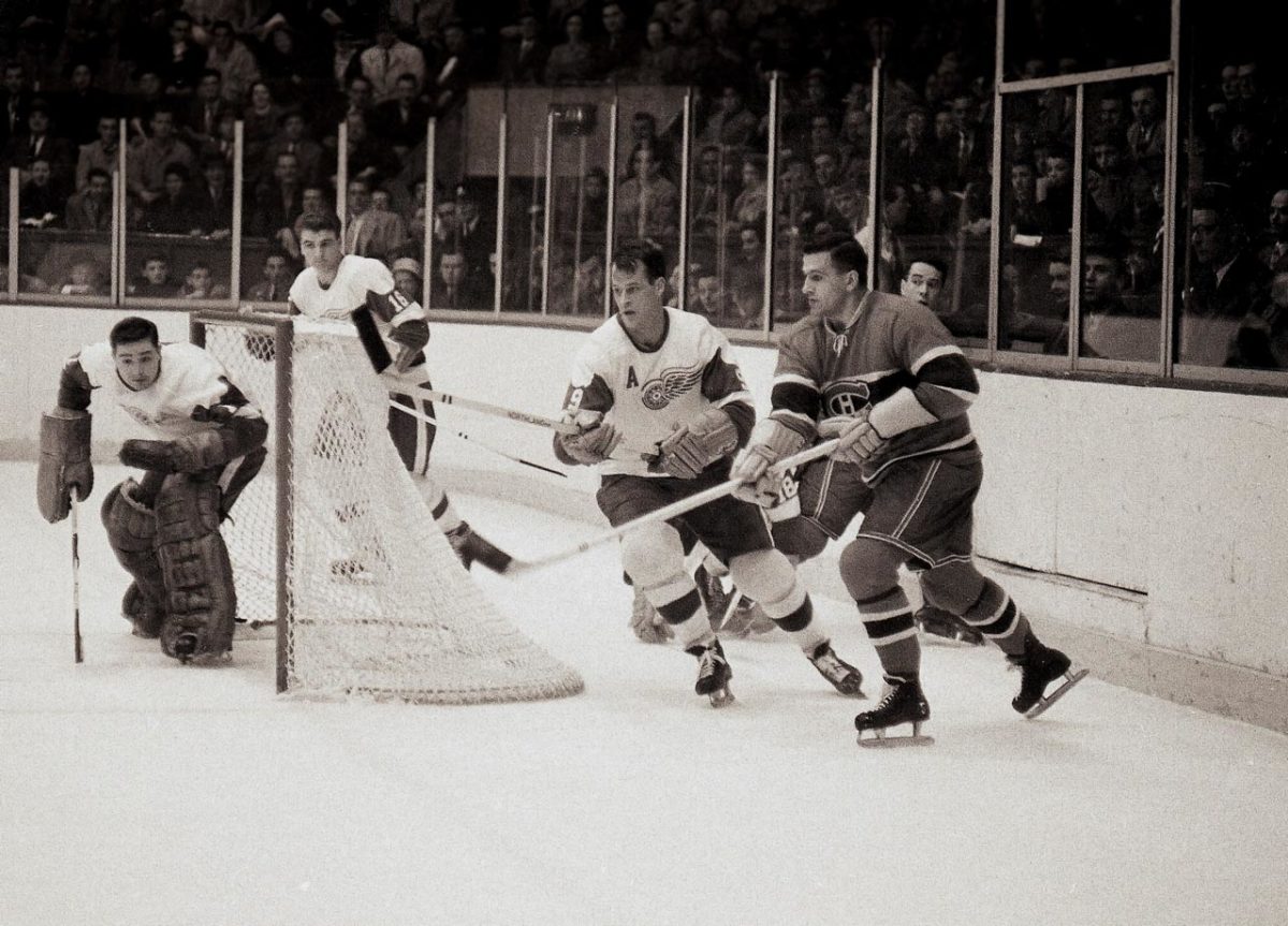 Gordie Howe 9 Detroit Vipers Hockey Jersey
