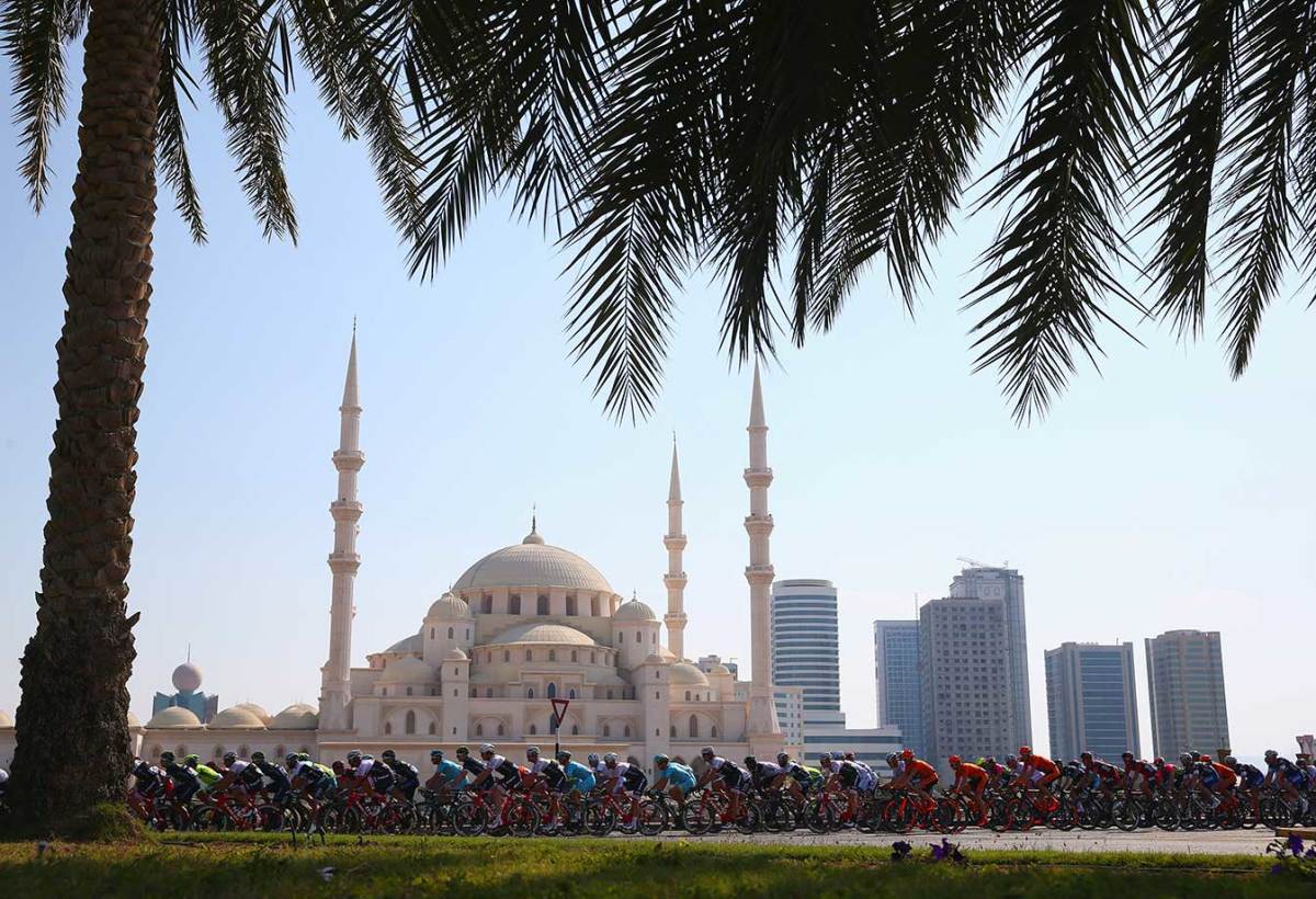 2016-Dubai-Cycling-Tour-WIRE000077810.jpg