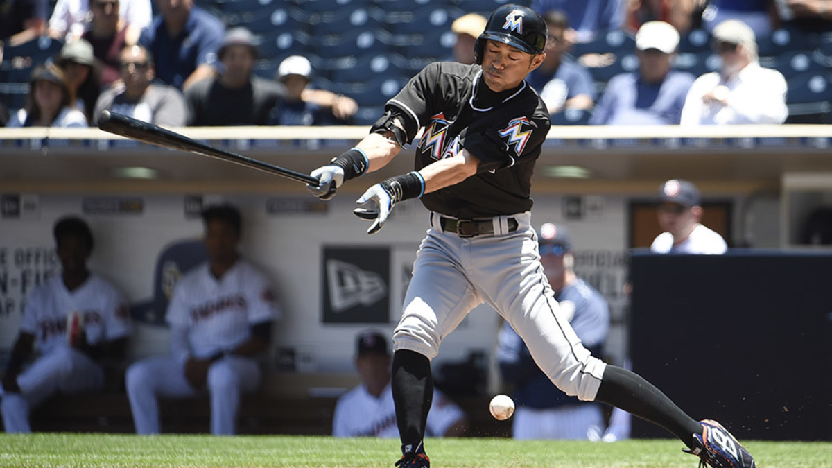 Ichiro Suzuki passes Pete Rose hits record (video) - Sports Illustrated