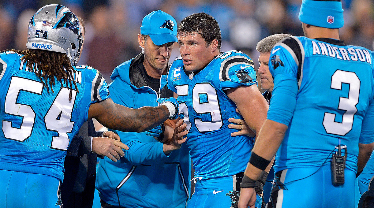 Carolina Panthers LB Luke Kuechly carted off field on TNF