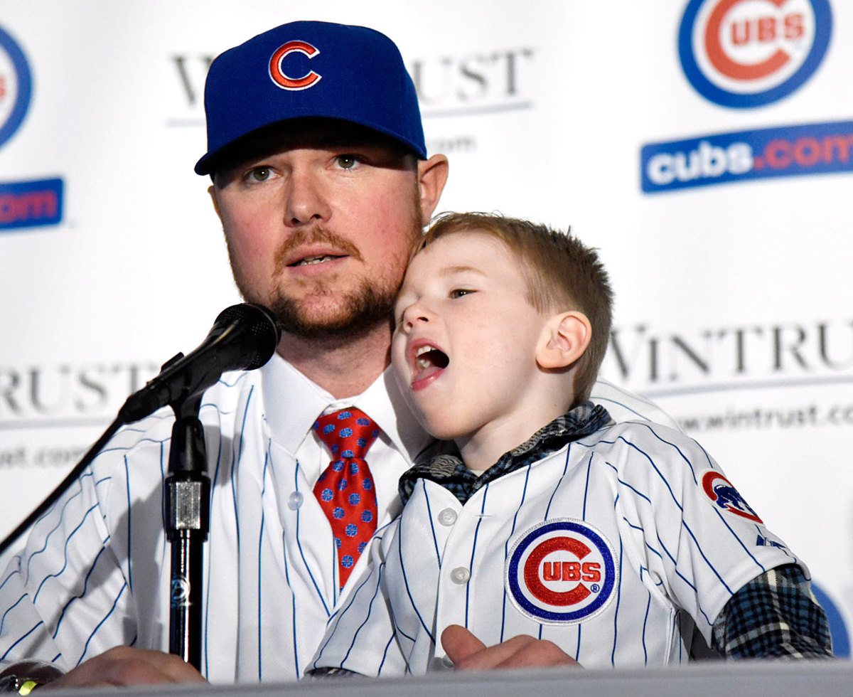 2014-1215-Jon-Lester-son-Hudson.jpg