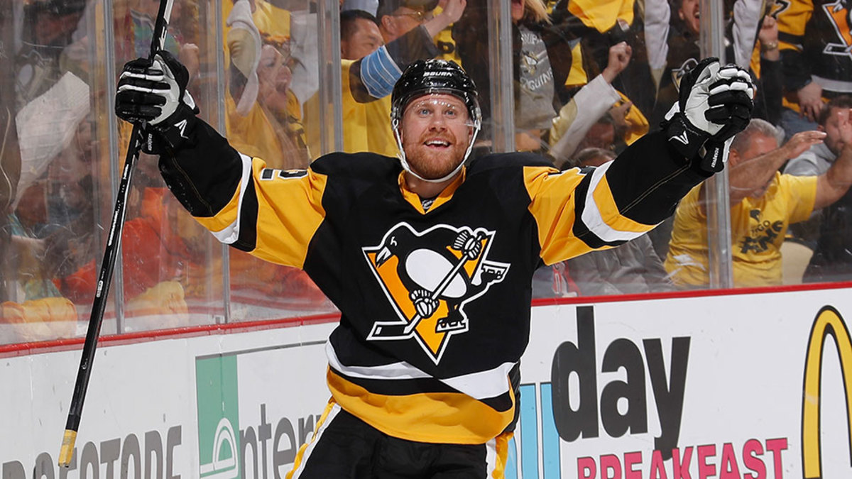 Patric Hornqvist scores twice, Panthers rout Red Wings