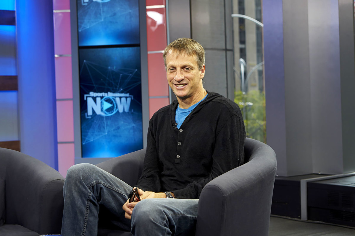 2013-0926-Tony-Hawk-SI-Now-op44-151689.jpg