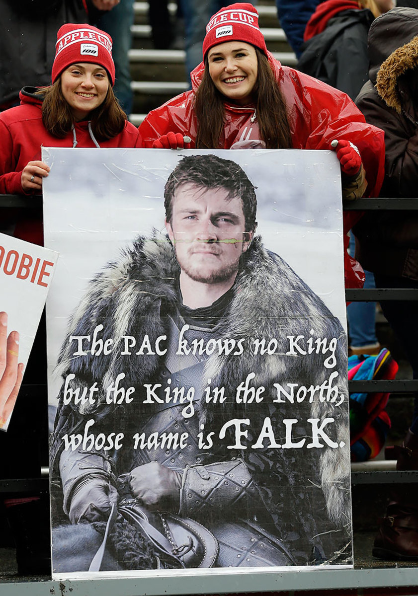 Washington-State-Cougars-fans-5e303ef402a9437bbb3237f9c567379f-0.jpg