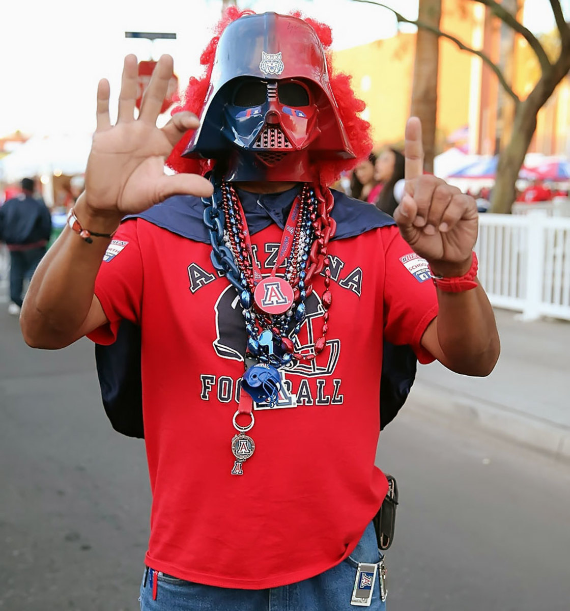 Arizona-Wildcats-fans-U_Arizona_Superfans-ZYP_1101.jpg