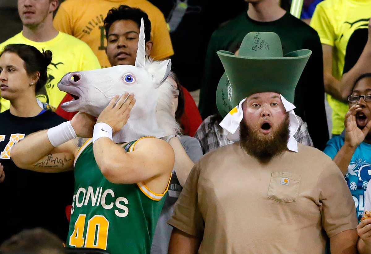 2016-0216-Baylor-fans.jpg