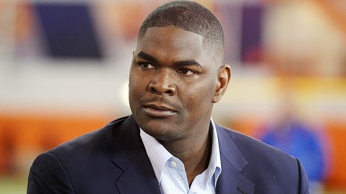 Keyshawn Johnson Wakes Mike Ditka After He Falls Asleep On Sunday NFL  Countdown: VIDEO — Sports Speakers 360 Blog