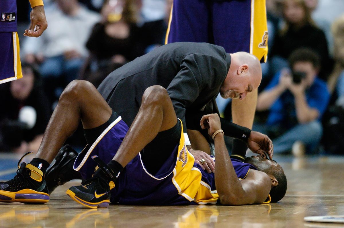 Legendary Lakers Trainer Gary Vitti - Sports Illustrated