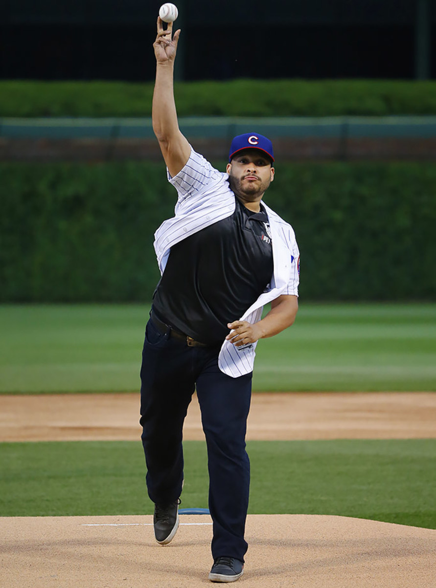 Throwback to when I had the honor of throwing the @cubs ceremonial first  pitch! I remember I grew up sneaking into Cubs games, not knowing…