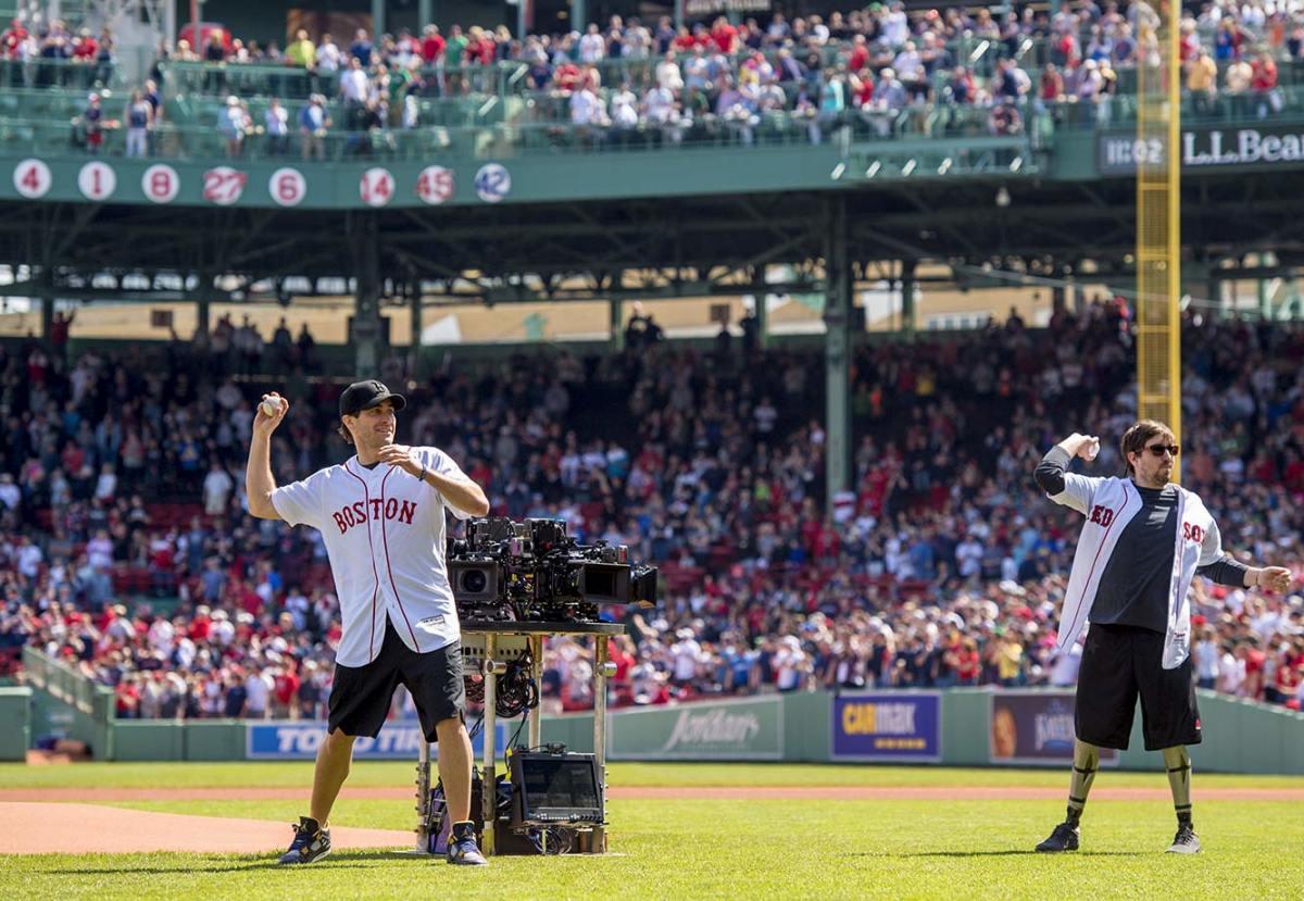 2016-0418-Jake-Gyllenhaal-Boston-Marathon-bombing-survivor-Jeff-Bauman-first-pitch.jpg