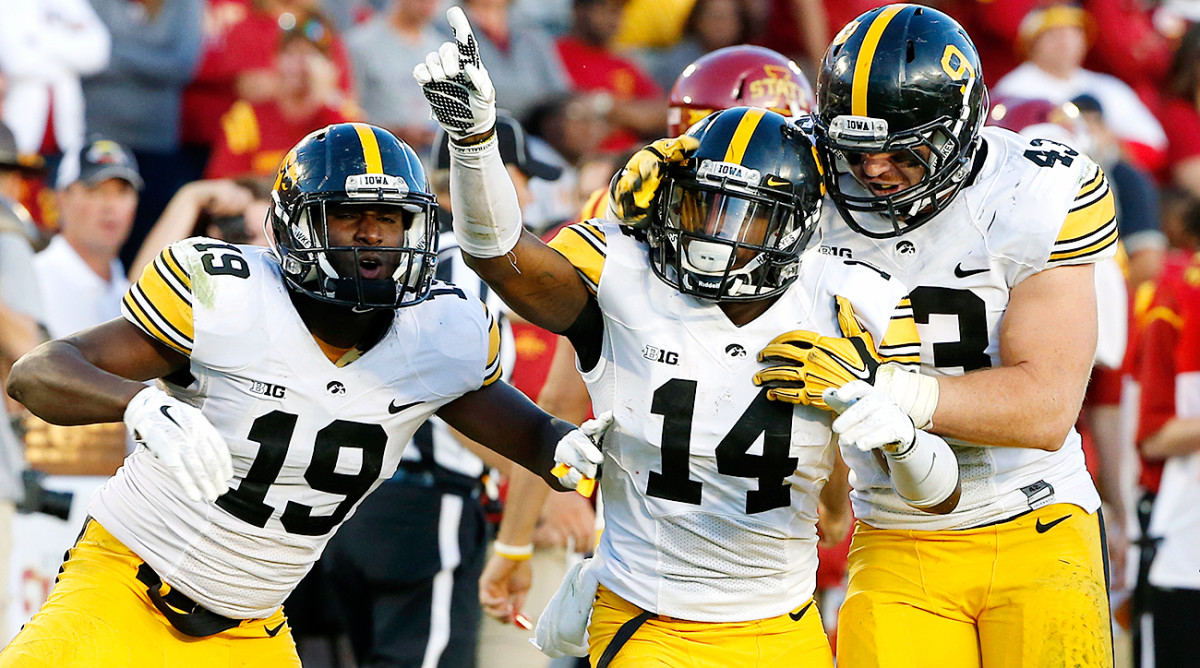 Iowa football No. 14 in SI college football preseason rankings - Sports ...