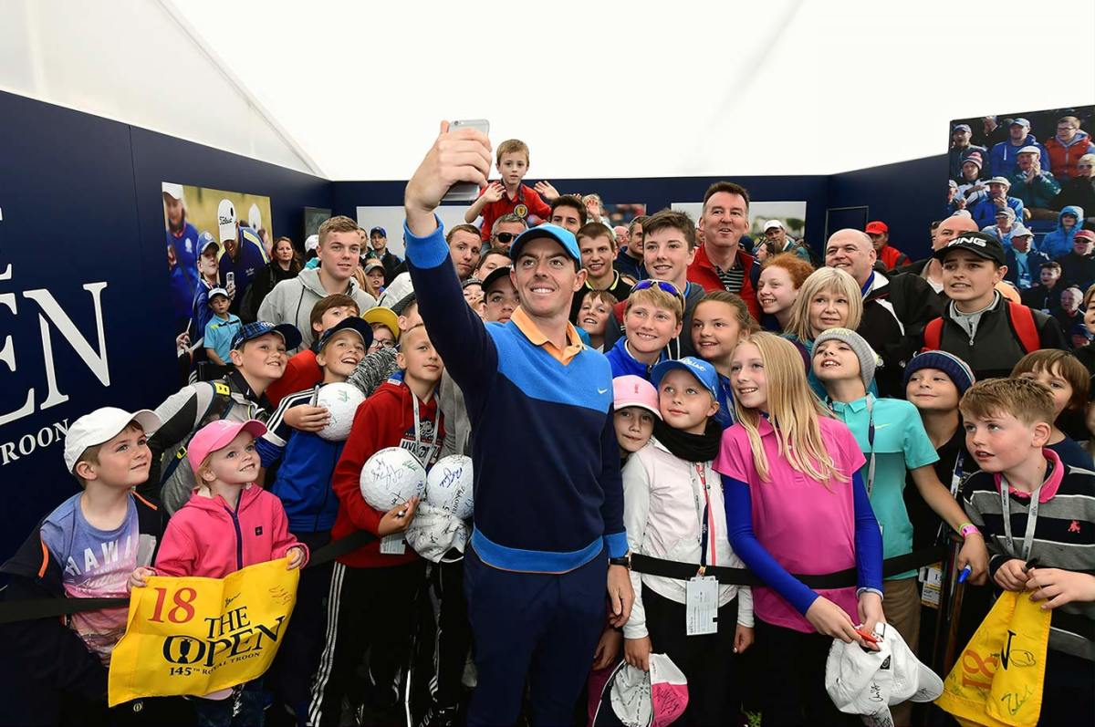 2016-0711-Rory-McIlroy-selfie.jpg