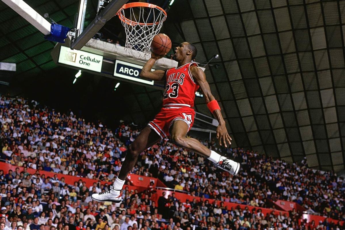 Atlanta Hawks' Spud Webb soared in 1986 NBA dunk contest