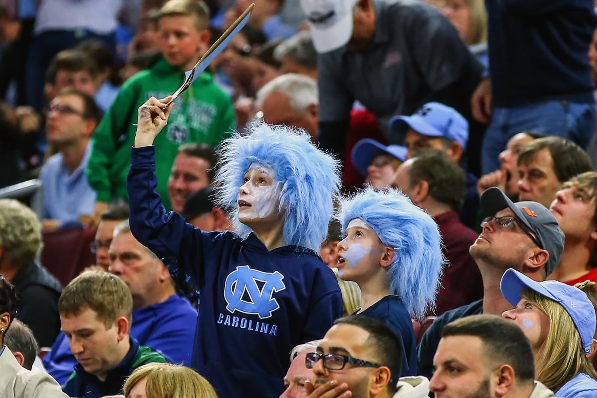 2016-0327-North-Carolina-fans.jpg