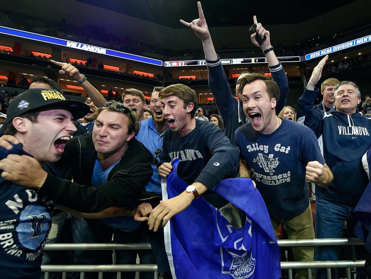 2016-0326-Villanova-fans-Ryan-Arcidiacono.jpg