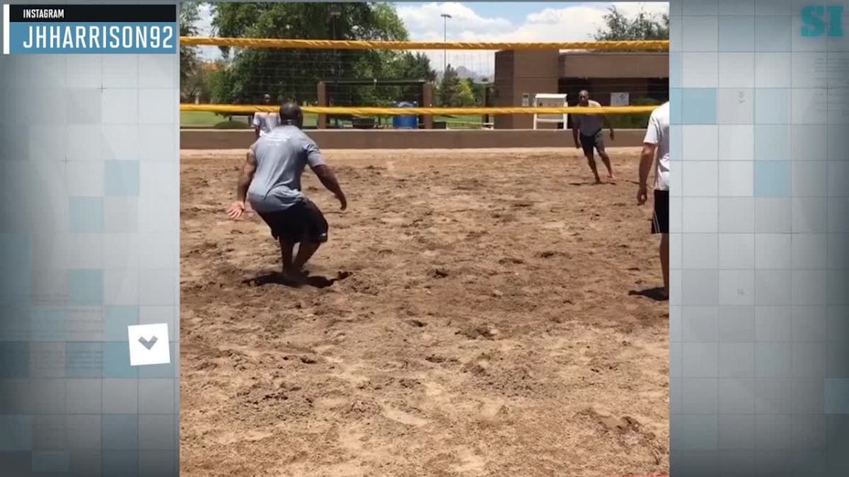 James Harrison, Steelers play medicine ball volleyball again