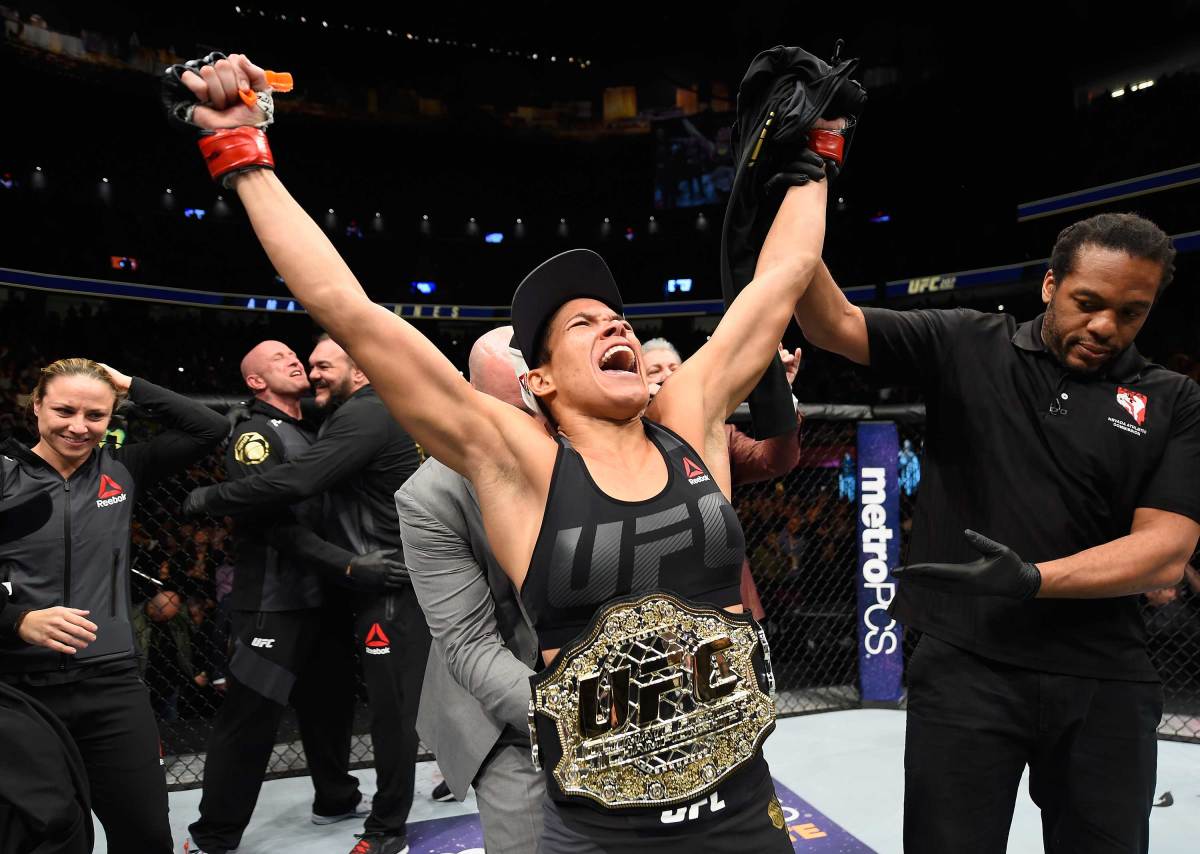 amanda-nunes-defeats-ronda-rousey-7.jpg