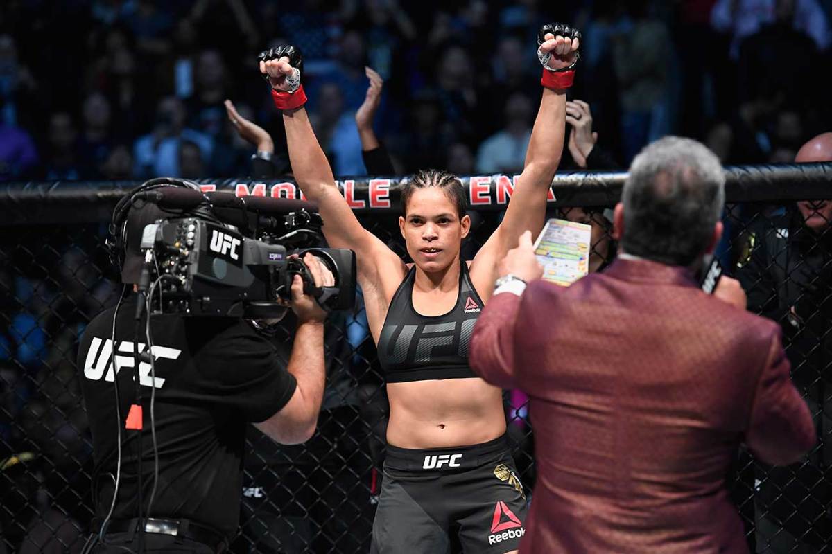 Amanda-Nunes-defeats-Ronda-Rousey-3.jpg