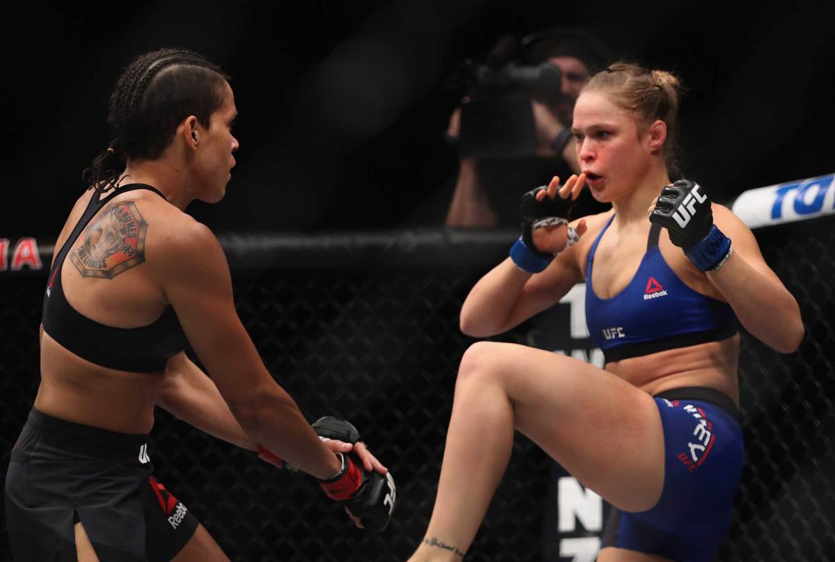 amanda-nunes-defeats-ronda-rousey-10.jpg