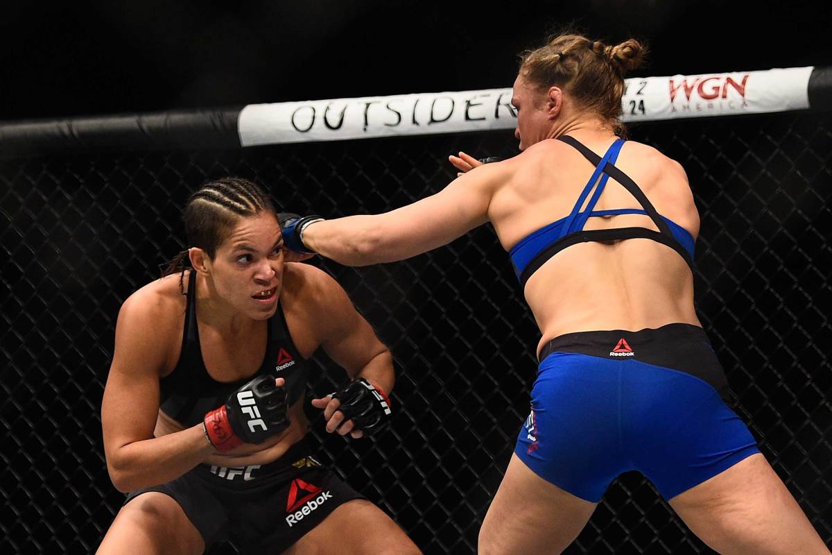 Amanda-Nunes-defeats-Ronda-Rousey-15.jpg