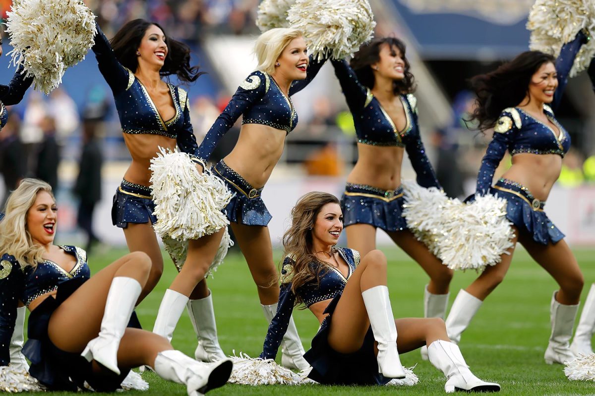 Flashback Friday – The 2017 Los Angeles Rams Cheerleaders