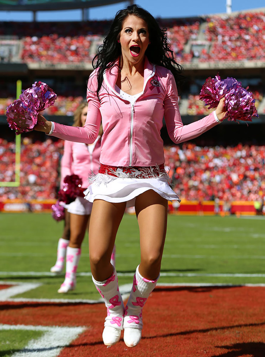 Kansas-City-Chiefs-cheerleaders-DGM161023053_Saints_at_Chiefs.jpg