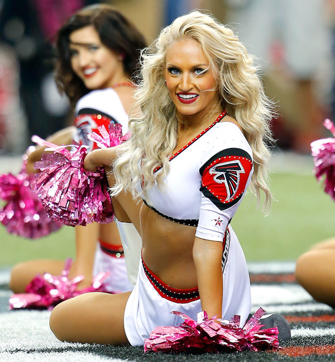 Atlanta-Falcons-cheerleaders-488161023_1333_Chargers_at_Falcons.jpg