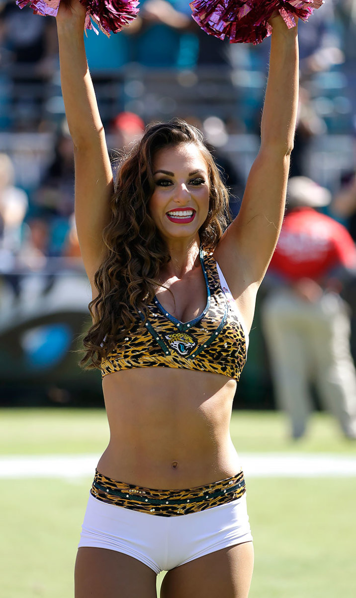 Jacksonville-Jaguars-ROAR-cheerleaders-AP_16297773737322.jpg