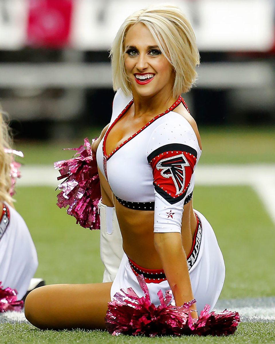 Atlanta-Falcons-cheerleaders-488161023_1334_Chargers_at_Falcons.jpg