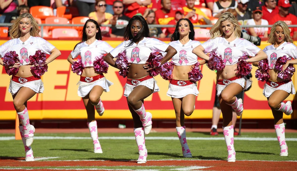 Kansas-City-Chiefs-cheerleaders-DGM161023468_Saints_at_Chiefs.jpg