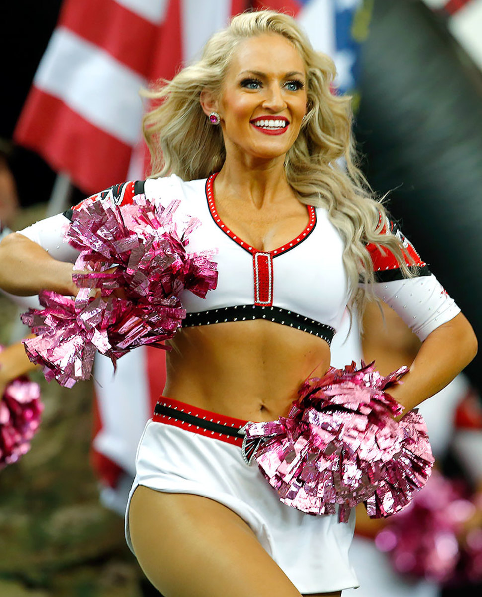 Atlanta-Falcons-cheerleaders-488161023_1335_Chargers_at_Falcons.jpg