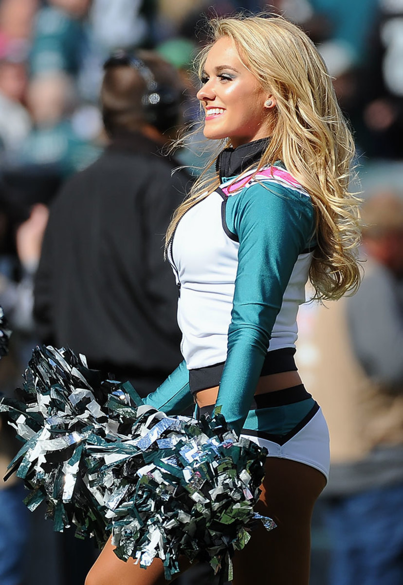 Philadelphia-Eagles-cheerleaders-DHW16102368Vikings_at_Eagles.jpg