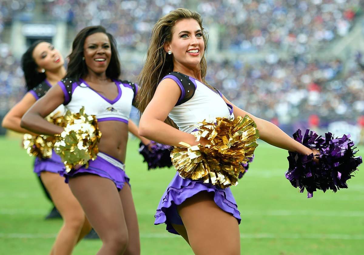 Baltimore-Ravens-cheerleaders-AP_928401675815.jpg